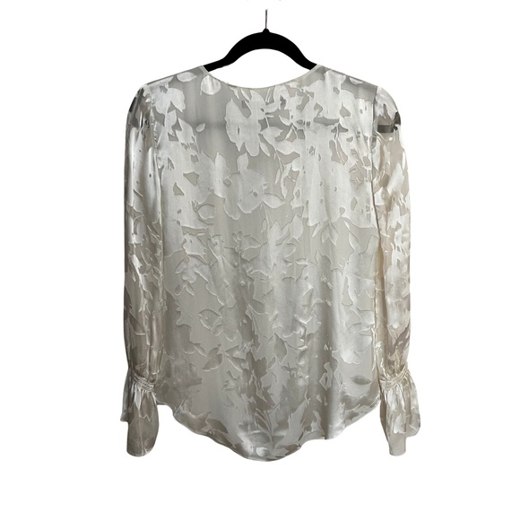 White House Black Market White Blouse Size 0 - Picture 2 of 5